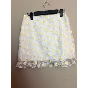 Forever 21 Daisy Ruffle-Hem Woven Fully Lined Mini Skirt White Yellow M NWOT